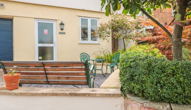 CHURCH ROAD ANNEXE, pet friendly, with a garden in Cinderford