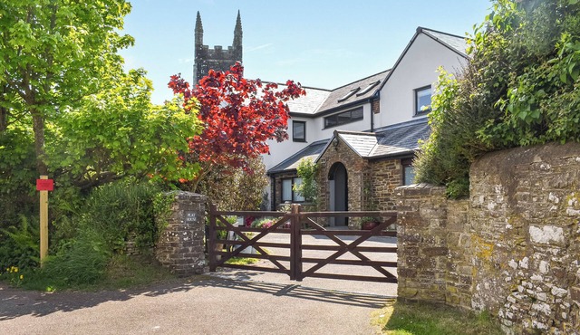 Church View Apartment