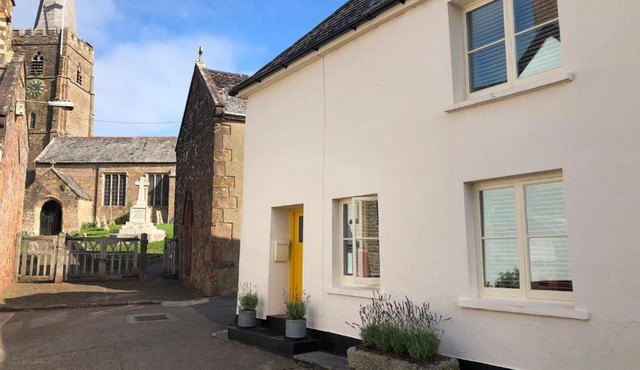 Church View - c. 1750 cosy character cob cottage.