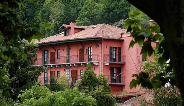Churrut Hotel