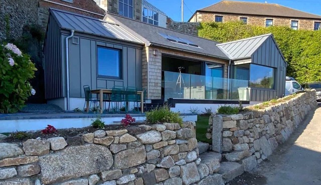 Chymaen - Magnificent coastal home with Sea Views