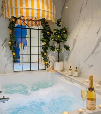 CIAO BELLA - Jacuzzi - Table de massages - Nice