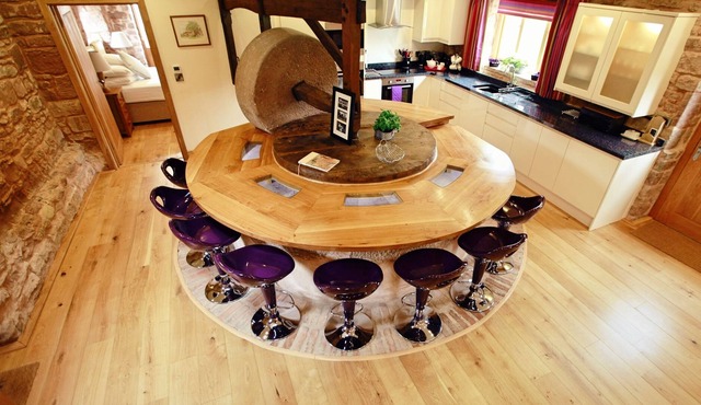 Cider Mill Cottage - Wye Valley, Herefordshire set on the banks of the River Wye