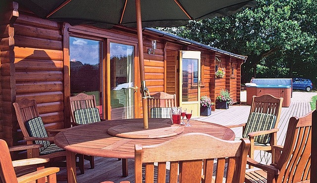 Cider Mill Lodge - HW7420