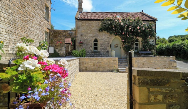 CIDER PRESS COTTAGE, family friendly, with open fire in Bath