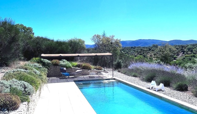 Ciel Du Luberon - your holiday villa with a large pool and luxury equipment