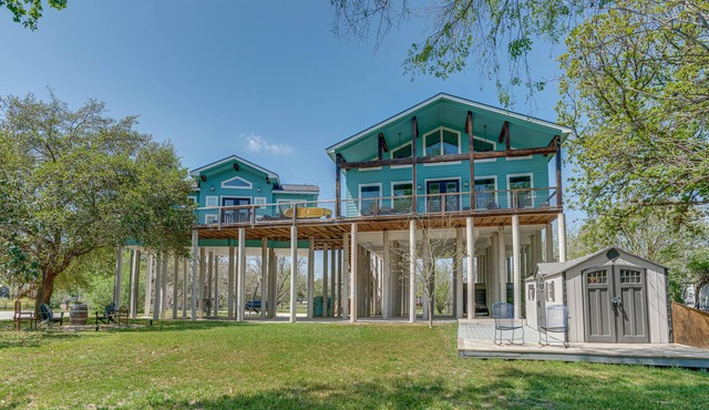 Cielito Lindo River House on the Guadalupe River!