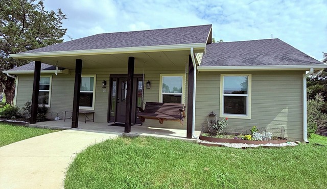 Cielo’s Retreat, A Charming 3-bedroom farmhouse in McKinneyprincenton