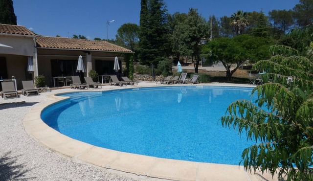 "Cigale" mit Pool by Interhome