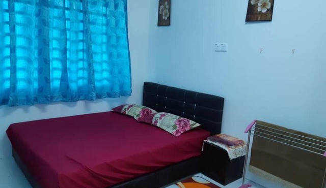 Cik Kerinting Homestay