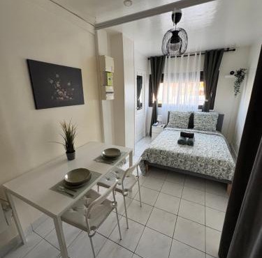 Ciné à la maison ! Studio à 2 min du métro