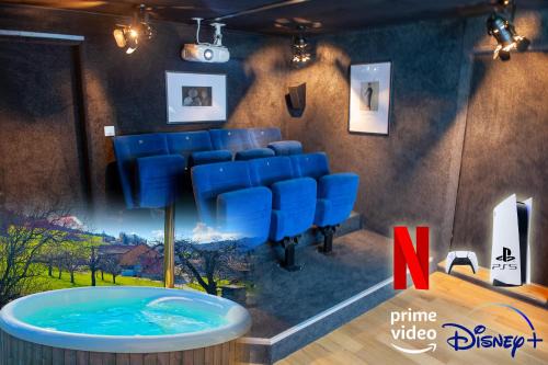 Cinéma Enchanté maison d'hôtes avec écran géant et bain nordique