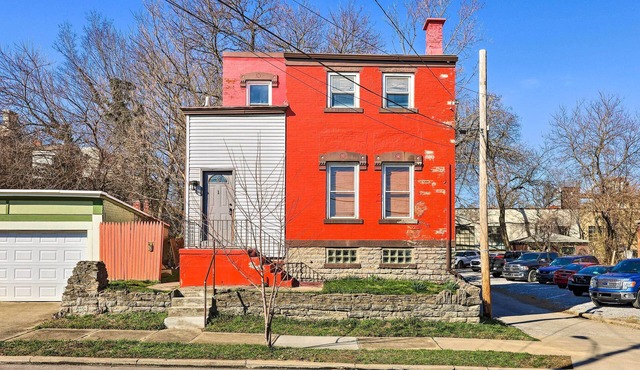 Cincinnati Vacation Rental: 6 Mi to Downtown!