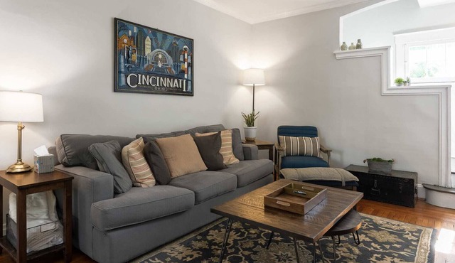 Cincy East Side Cottage, the best of Hyde Park