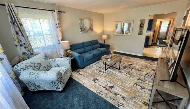 Cincy Furnished Stays Joyful King 1 Bed Apartment 13 Minutes to Downtwn