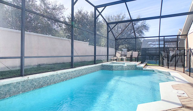 CINDERELLA'S CASTLE Close to Disney, ONE story Home 5 bedrooms 4 baths Pool/Spa