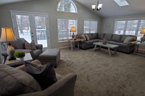 Cindy's Super Ranch Home