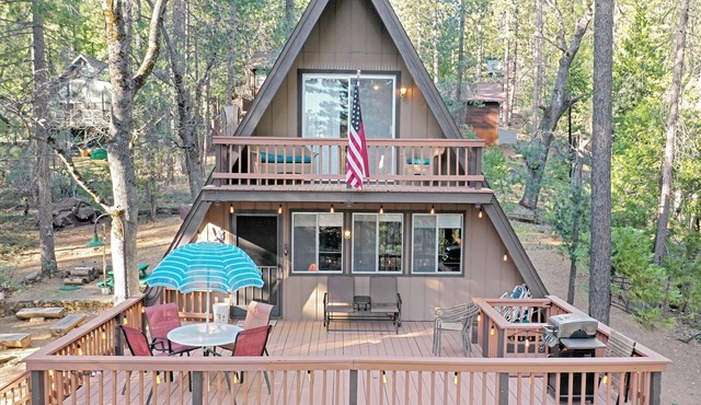 Cinnamon Bear-Adorable A-Frame with Heating!
