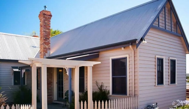 Circa Ruby Mint Daylesford ~ Town Centre!