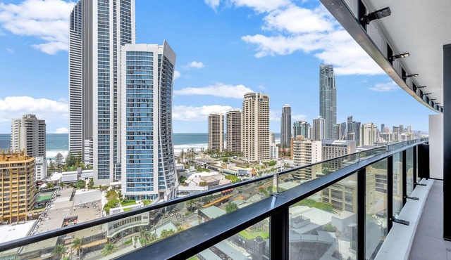 Circle on Cavill – 1 Bedroom + Study Ocean Views