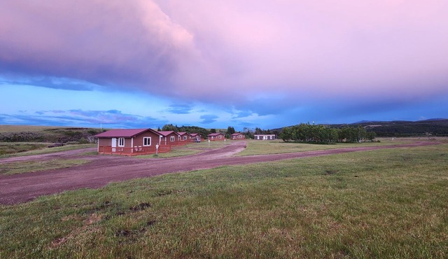 Circle R Cabin 4, Private Ranch, Mountain Views