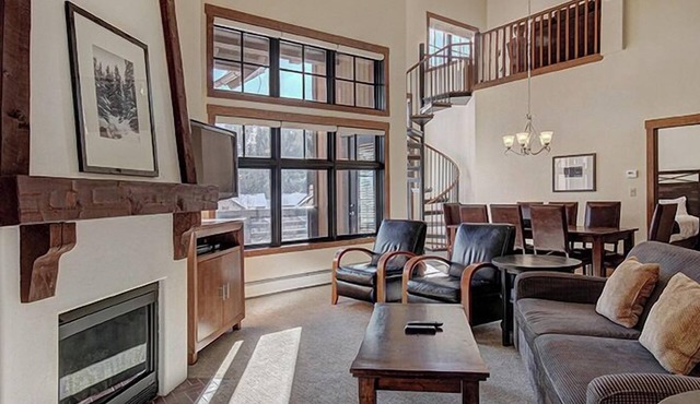 Cirque 3 Bedroom + Loft Condo #301 by RedAwning