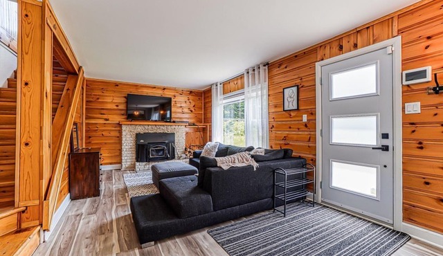 CITQ307848nChalet Le Serein à St-Zénon.nNext to River with 3 Room and SPA.n