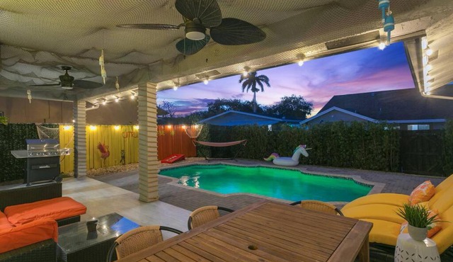 Citrus+Sunshine/Heated Pool/6 min to Beach/Casino