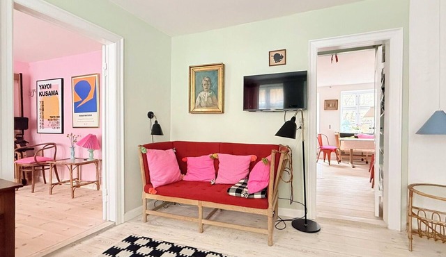 City Apartment in Copenhagen with 2 bedrooms sleeps 4