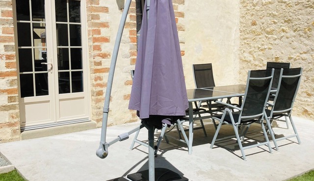 City center (1): superb air-conditioned apartment