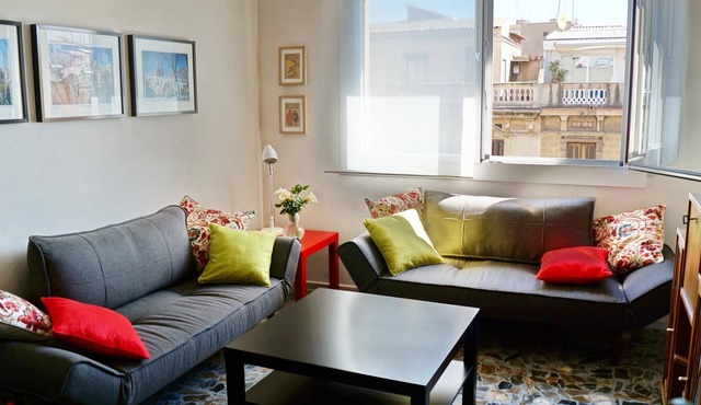 City center apartment perfect for couples in Barcelona