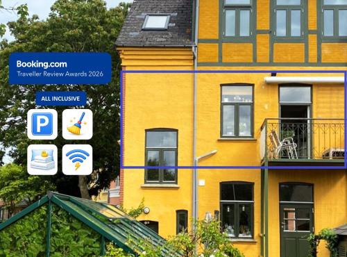 City Center Apartment with Balcony, Garden & Free Parking