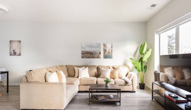 City Center Cove ~ Close to MOA & MSP Airport