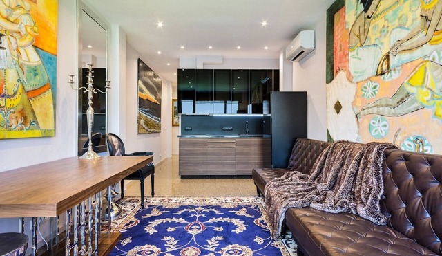 CITY CENTER . TWO BEDROOMS. LUXURY.