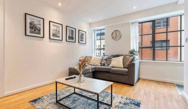 City Centre 2BR apartment & Free Netflix