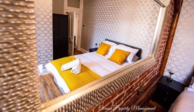 City Centre Apartment With Ensuite