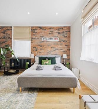 City Centre Entire Studio Apartment- Self check in