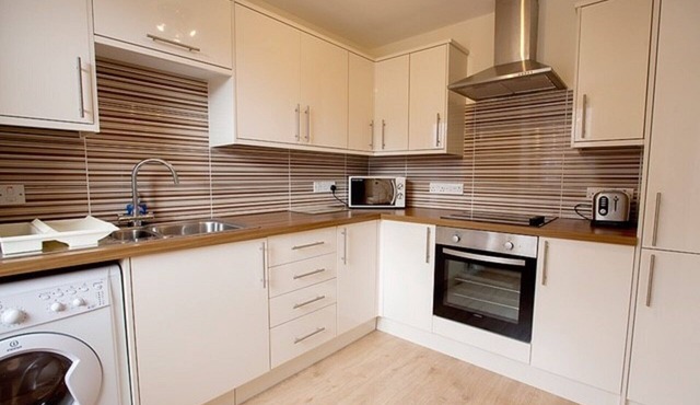 City Centre Executive Apartment With FF WiFi & Free Parking .