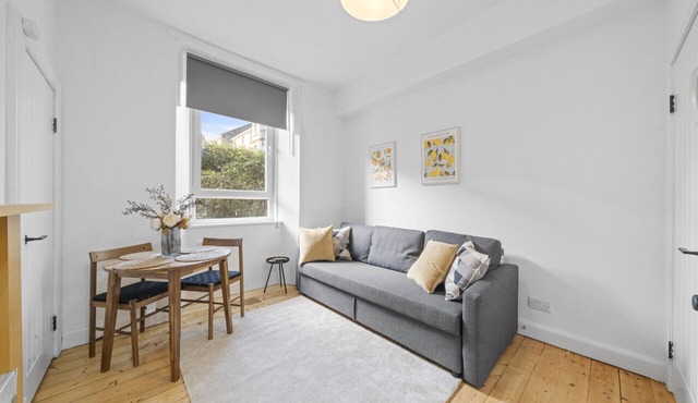 City-Close 1-Bedroom Apartment - Edinburgh