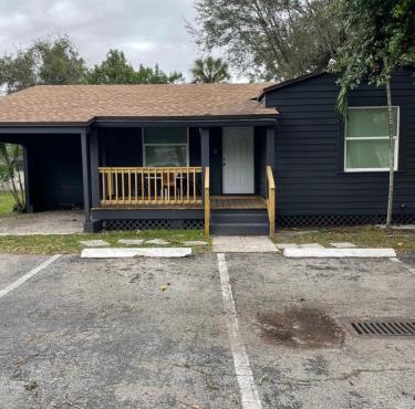 City First Story Apartments & Cottage
