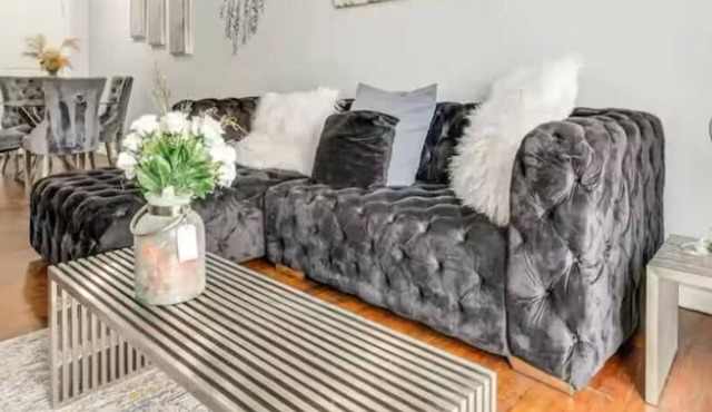 City Getaway: Elegant 3BR 2BA Patio Oasis Near NYC, EWR &nAmerican Dream Mall