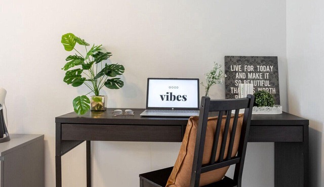 City Haven Stay | 4BR Stylish Getaway