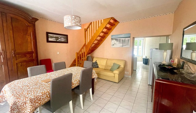 City House Near Arago Market, Beach & Town Center – 2 Bedrooms, Terrace, Fully Equipped