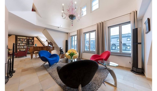 City, Lake and Luxury