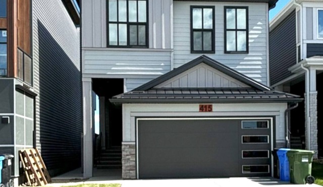 City Living with easy access to the mountainsnAn hour away from Banff