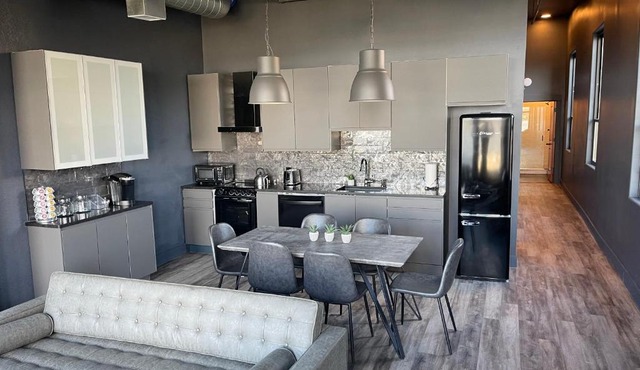 City Loft Escape with River Views! By Hollyhock