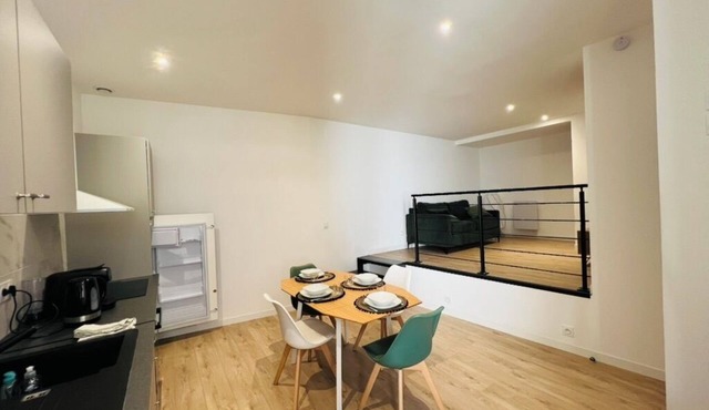 CITY LOFT VALENCE HYPER CENTER