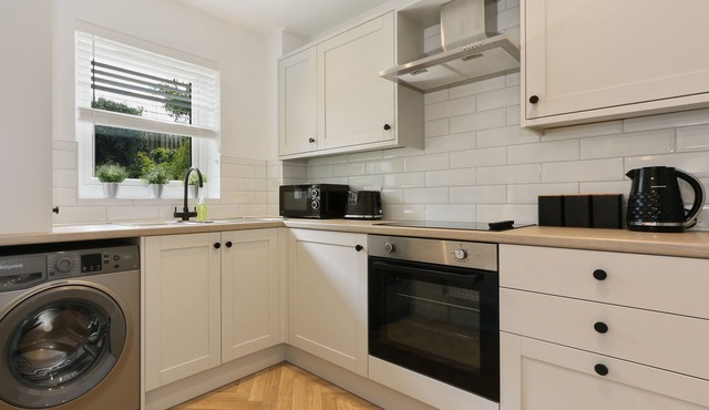 City Oaks - Sheffield Station & Utilita Arena