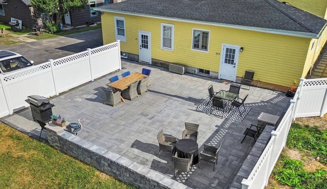 City of Canandaigua Efficiency Apt | FLX Wineries