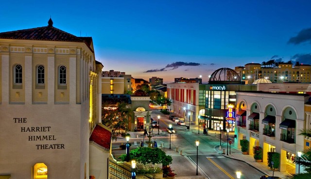 City Place Paradise steps from dining, entertainment, and convention center